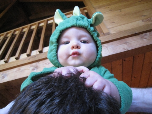 playing with Daddy’s hair